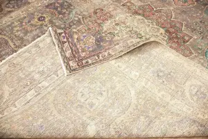 9'10 x 12'9 Hand-Knotted Muted Floral Oriental Wool Rug