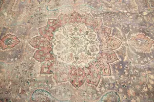 9'10 x 12'9 Hand-Knotted Muted Floral Oriental Wool Rug