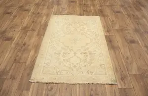 3'0x4'9 Hand Knotted Floral Classic Oriental Wool Rug