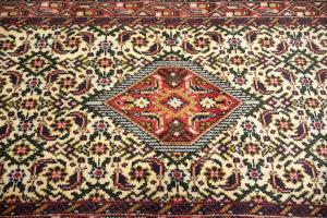 2'5x5'8 Hand Knotted Tribal Oriental Wool Runner Rug