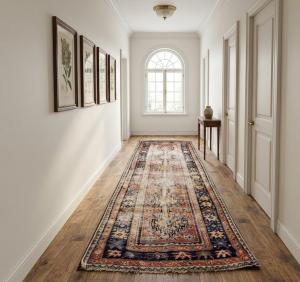 3'1x8'1 Hand Knotted Floral Oriental Wool Runner Rug