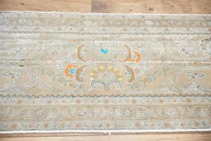 1'7x9'1 Hand Knotted Tribal Floral Oriental Wool Runner Rug