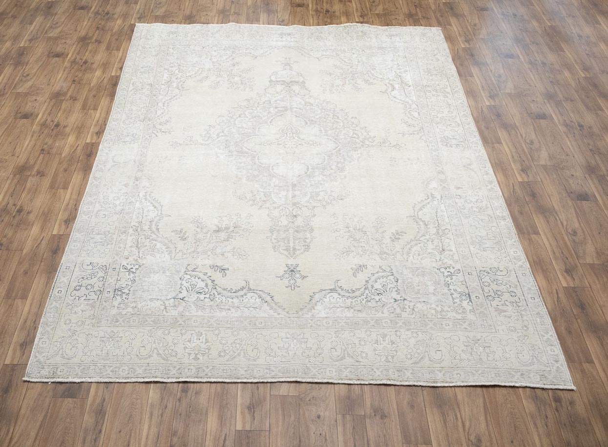 9'5x12'1 Hand Knotted Traditional Floral Oriental Wool Rug - Image 1