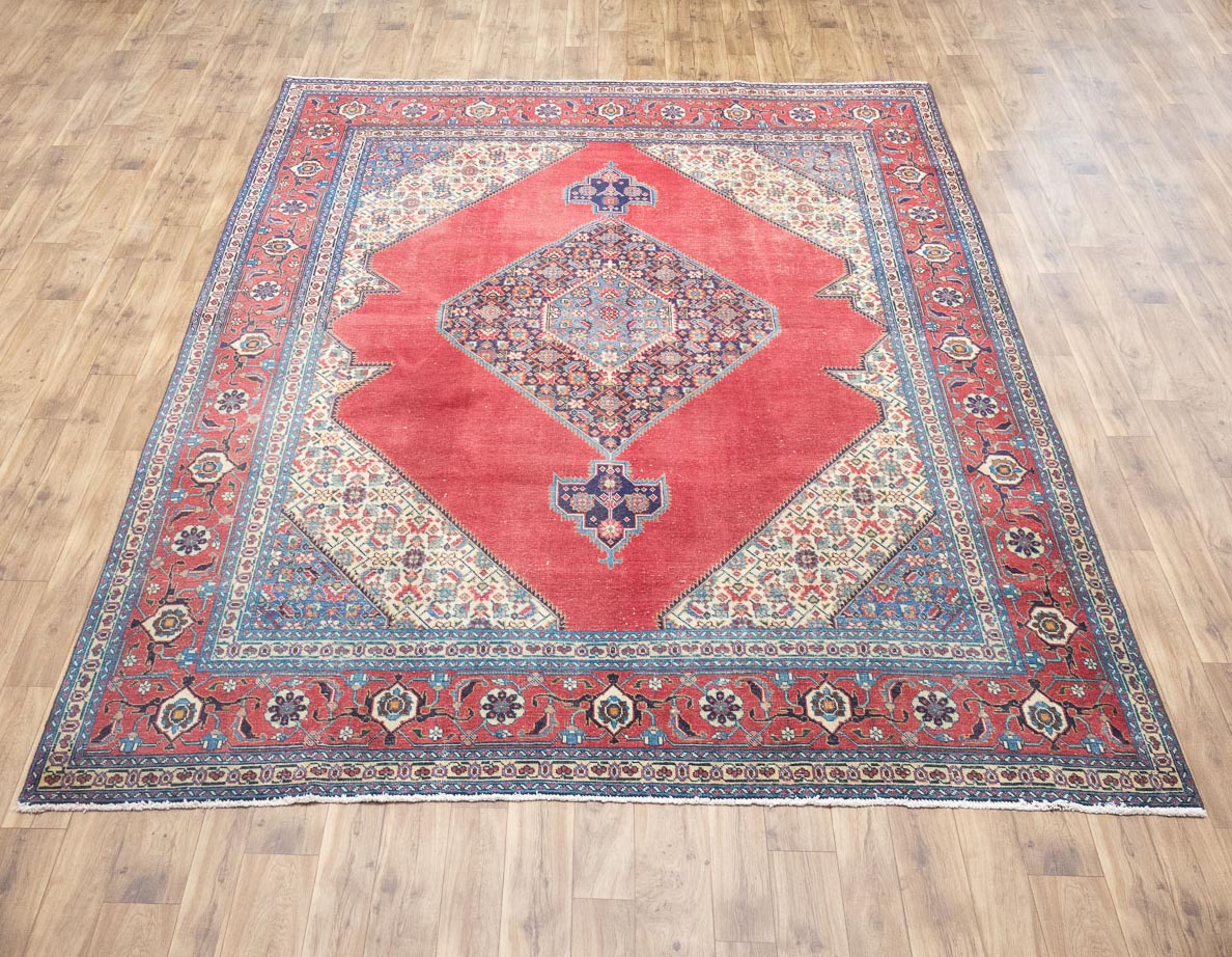 9'7x12'4 Hand Knotted Traditional Floral Oriental Wool Rug - Image 1