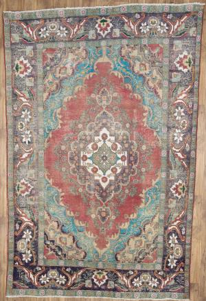 6'4x9'4 Hand Knotted Muted Floral Classic Oriental Wool Rug