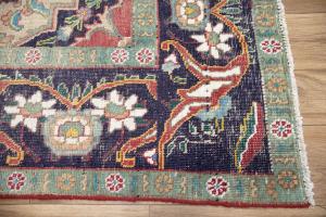 6'4x9'4 Hand Knotted Muted Floral Classic Oriental Wool Rug