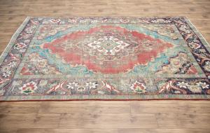 6'4x9'4 Hand Knotted Muted Floral Classic Oriental Wool Rug