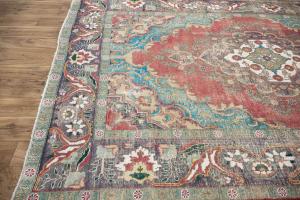 6'4x9'4 Hand Knotted Muted Floral Classic Oriental Wool Rug
