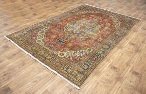 6'6x9'11 Hand Knotted Muted Floral Classic Oriental Wool Rug