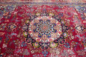 6'5x9'4 Hand Knotted Floral Classic Oriental Wool Rug