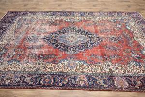 7'1x10'6 Hand Knotted Floral Classic Oriental Wool Rug