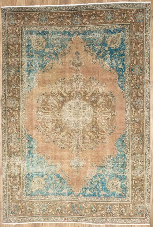6'7x9'7 Hand Knotted Floral Classic Oriental Wool Rug