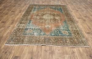 6'7x9'7 Hand Knotted Floral Classic Oriental Wool Rug