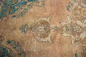 6'7x9'7 Hand Knotted Floral Classic Oriental Wool Rug