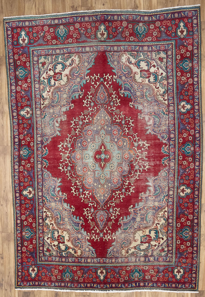 6'4x9'5 Hand Knotted Floral Classic Oriental Wool Rug - Image 1