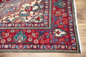 6'4x9'5 Hand Knotted Floral Classic Oriental Wool Rug