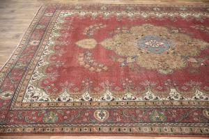 9'7 x 13'0 Hand Knotted Traditional Red Floral Wool Rug