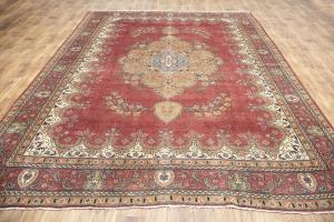9'7 x 13'0 Hand Knotted Traditional Red Floral Wool Rug