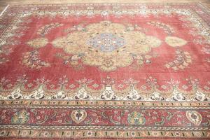 9'7 x 13'0 Hand Knotted Traditional Red Floral Wool Rug