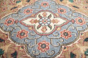 9'7 x 13'0 Hand Knotted Traditional Red Floral Wool Rug