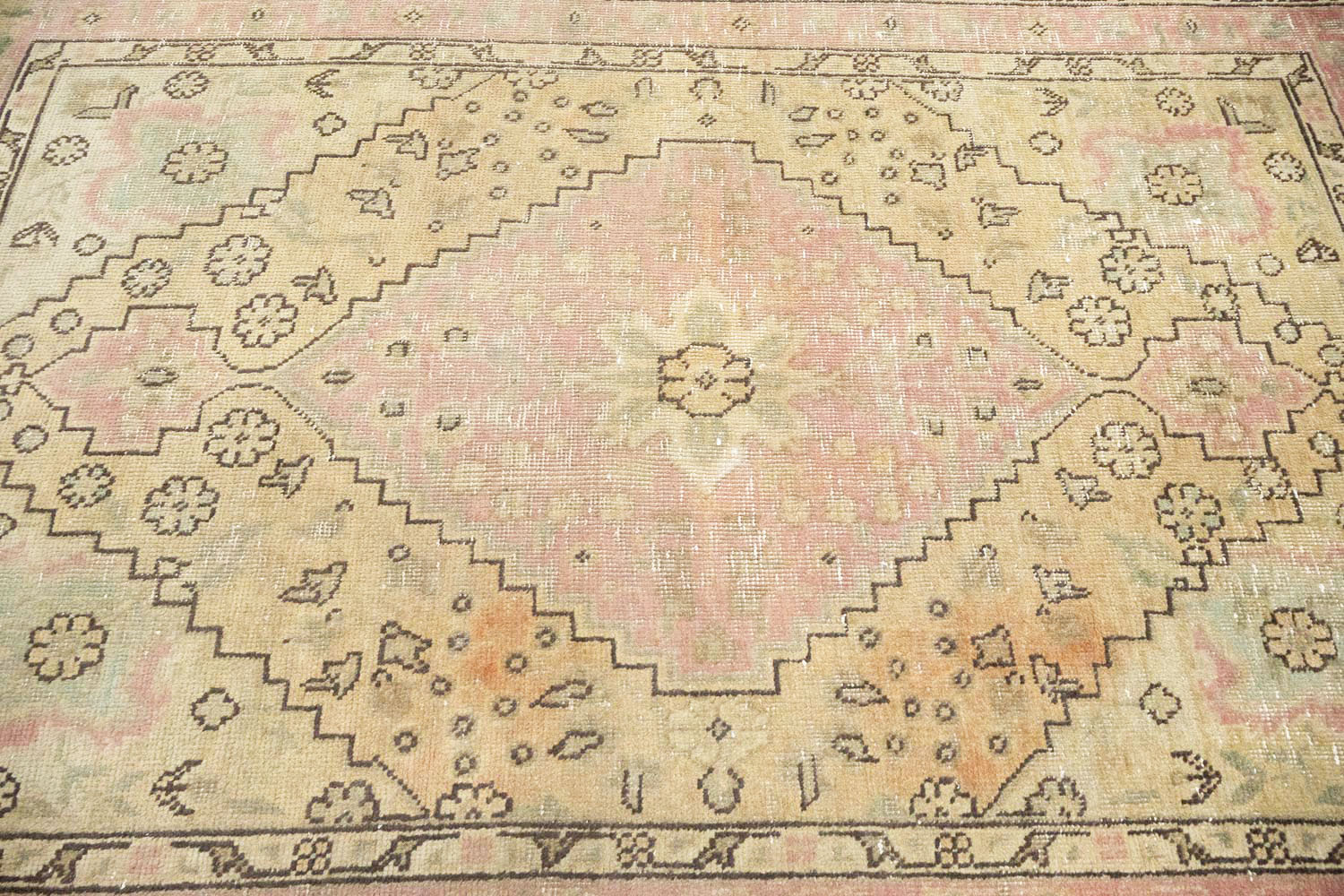3'3x5'0 Hand Knotted Traditional Floral Oriental Wool Rug - Image 6