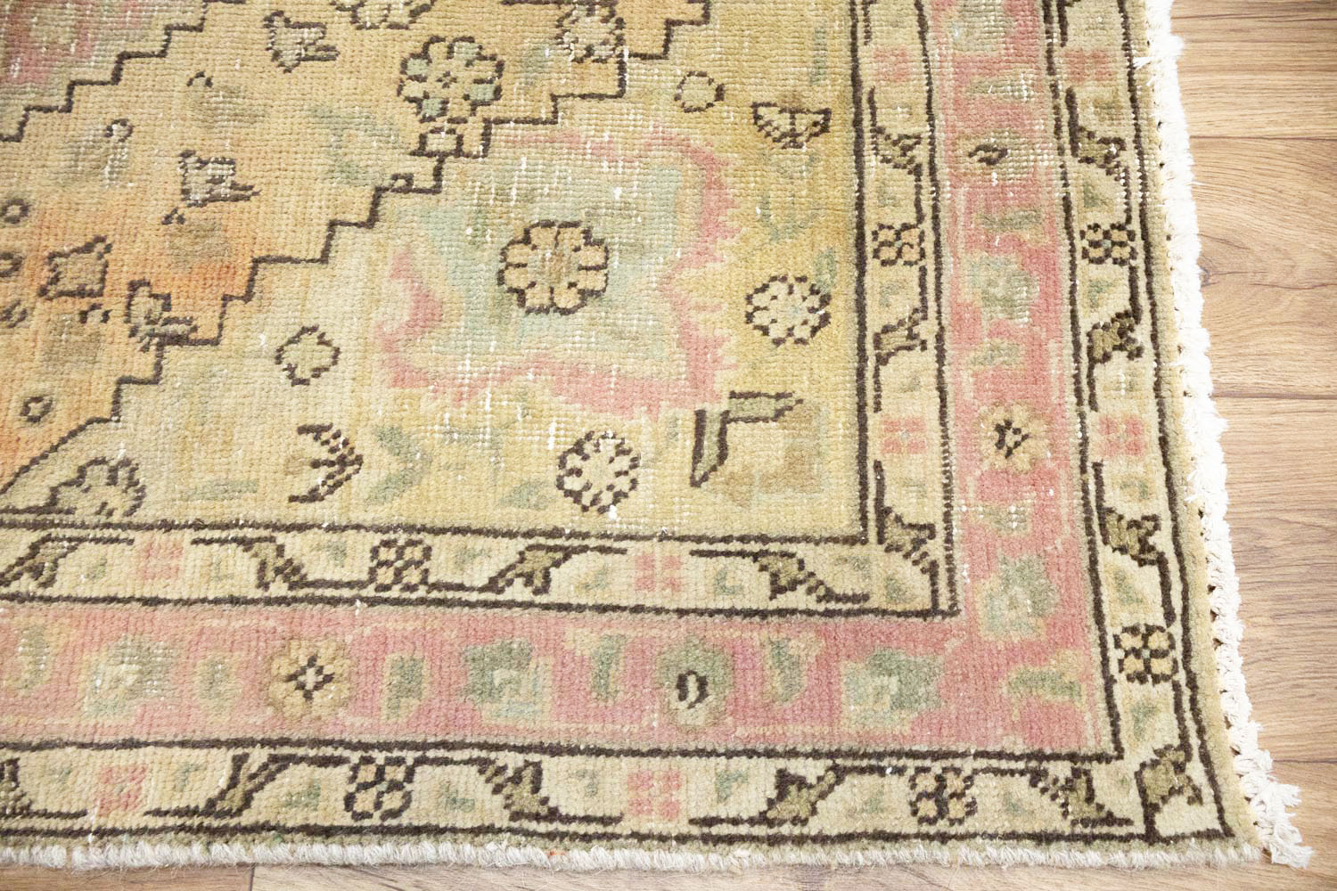 3'3x5'0 Hand Knotted Traditional Floral Oriental Wool Rug - Image 10