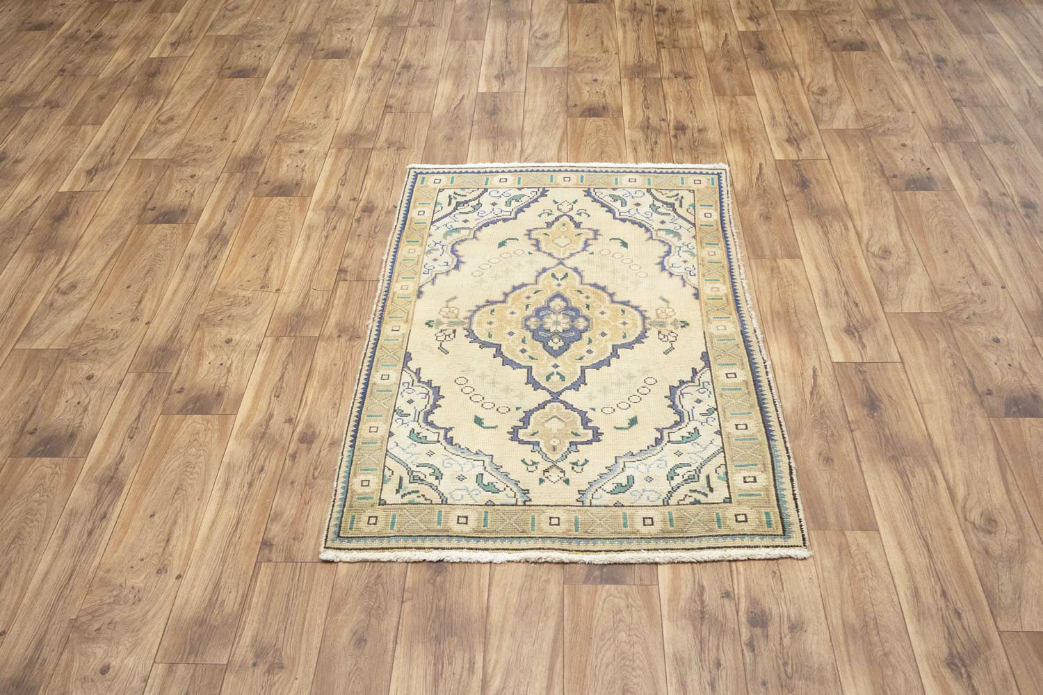 3'1x4'9 Hand Knotted Tribal Floral Oriental Wool Rug - Image 3