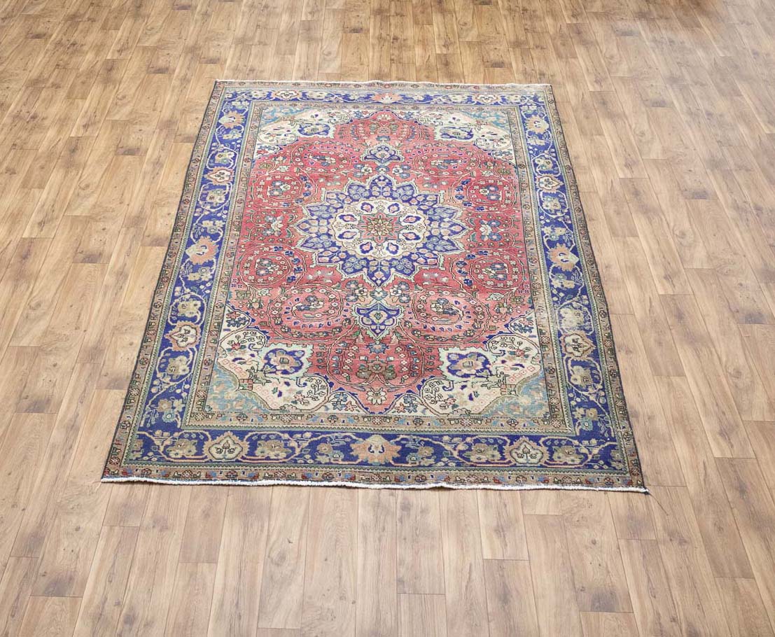 6'9x9'9 Hand Knotted Floral Traditional Oriental Wool Rug - Image 3