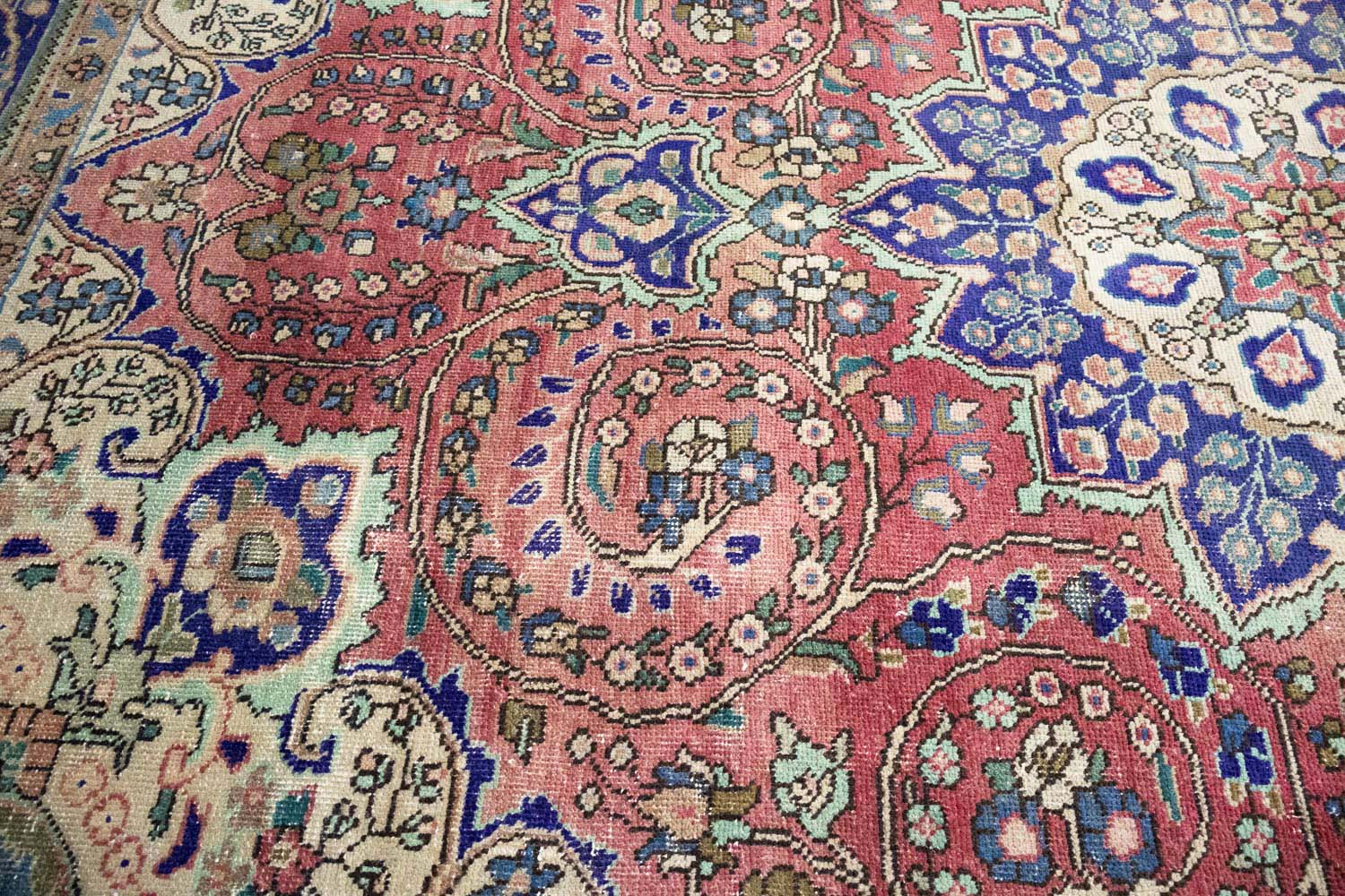 6'9x9'9 Hand Knotted Floral Traditional Oriental Wool Rug - Image 7