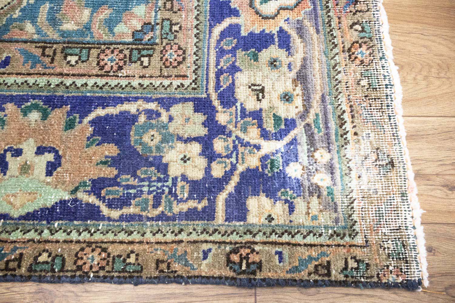 6'9x9'9 Hand Knotted Floral Traditional Oriental Wool Rug - Image 10