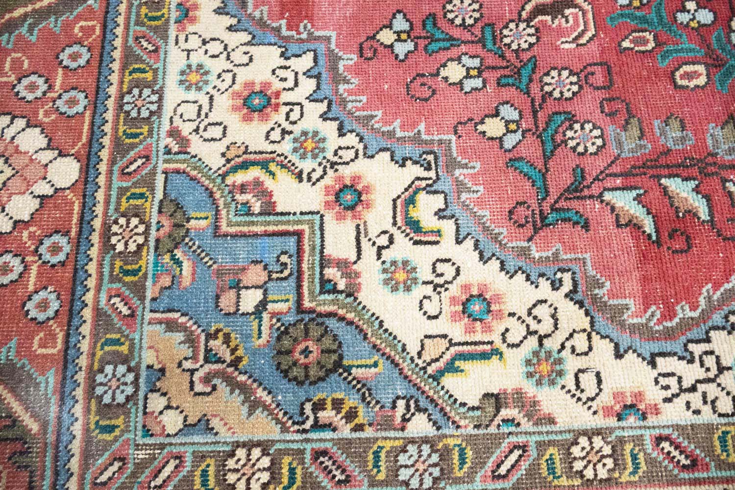 6'2x9'6 Hand Knotted Tribal Pictorial Oriental Wool Rug - Image 12