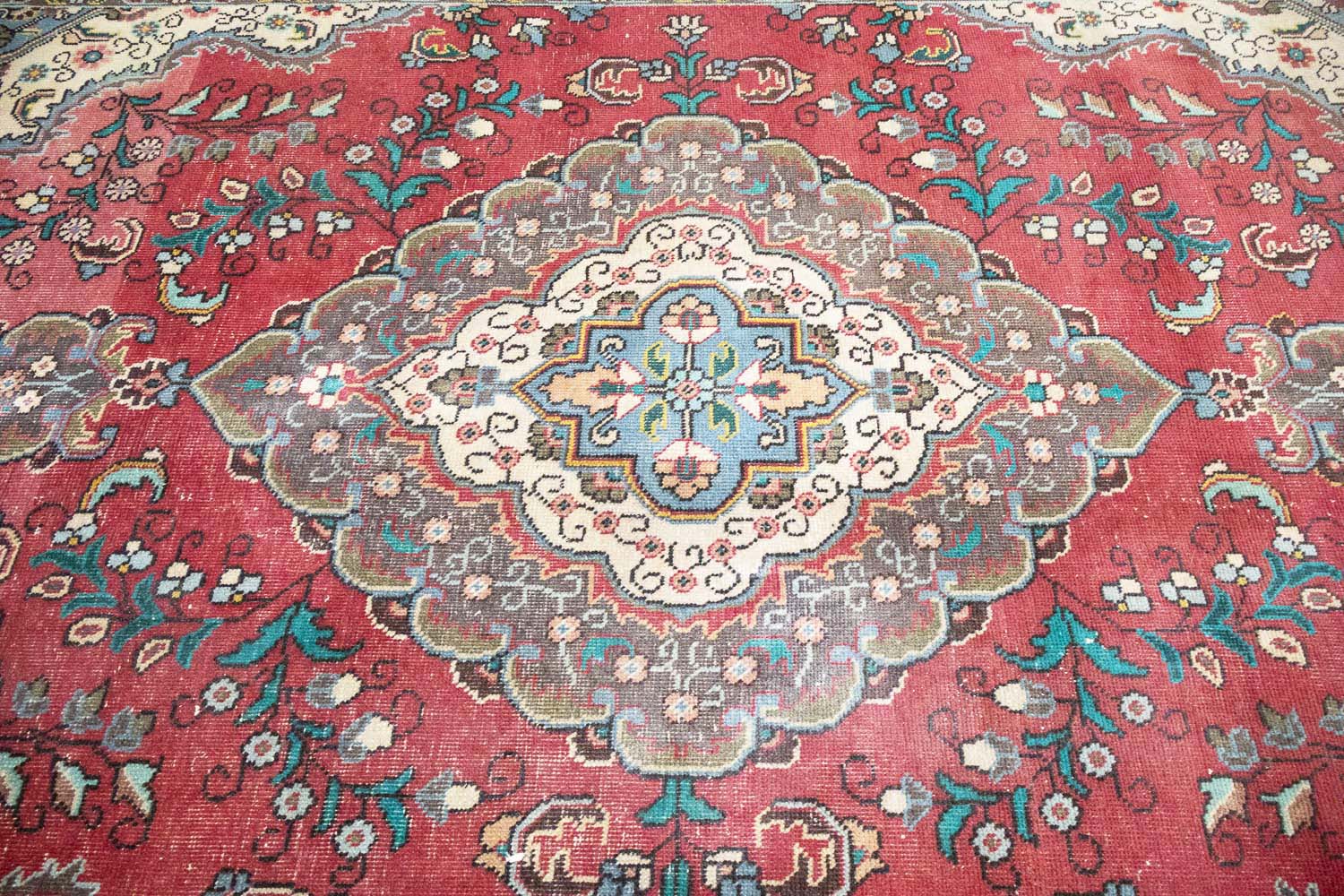 6'2x9'6 Hand Knotted Tribal Pictorial Oriental Wool Rug - Image 6