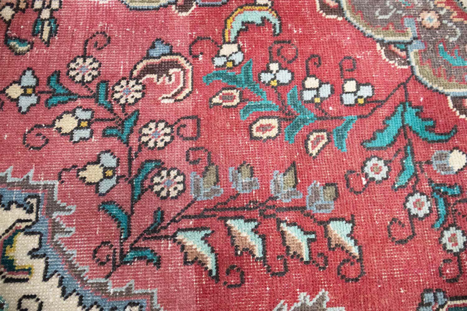 6'2x9'6 Hand Knotted Tribal Pictorial Oriental Wool Rug - Image 9