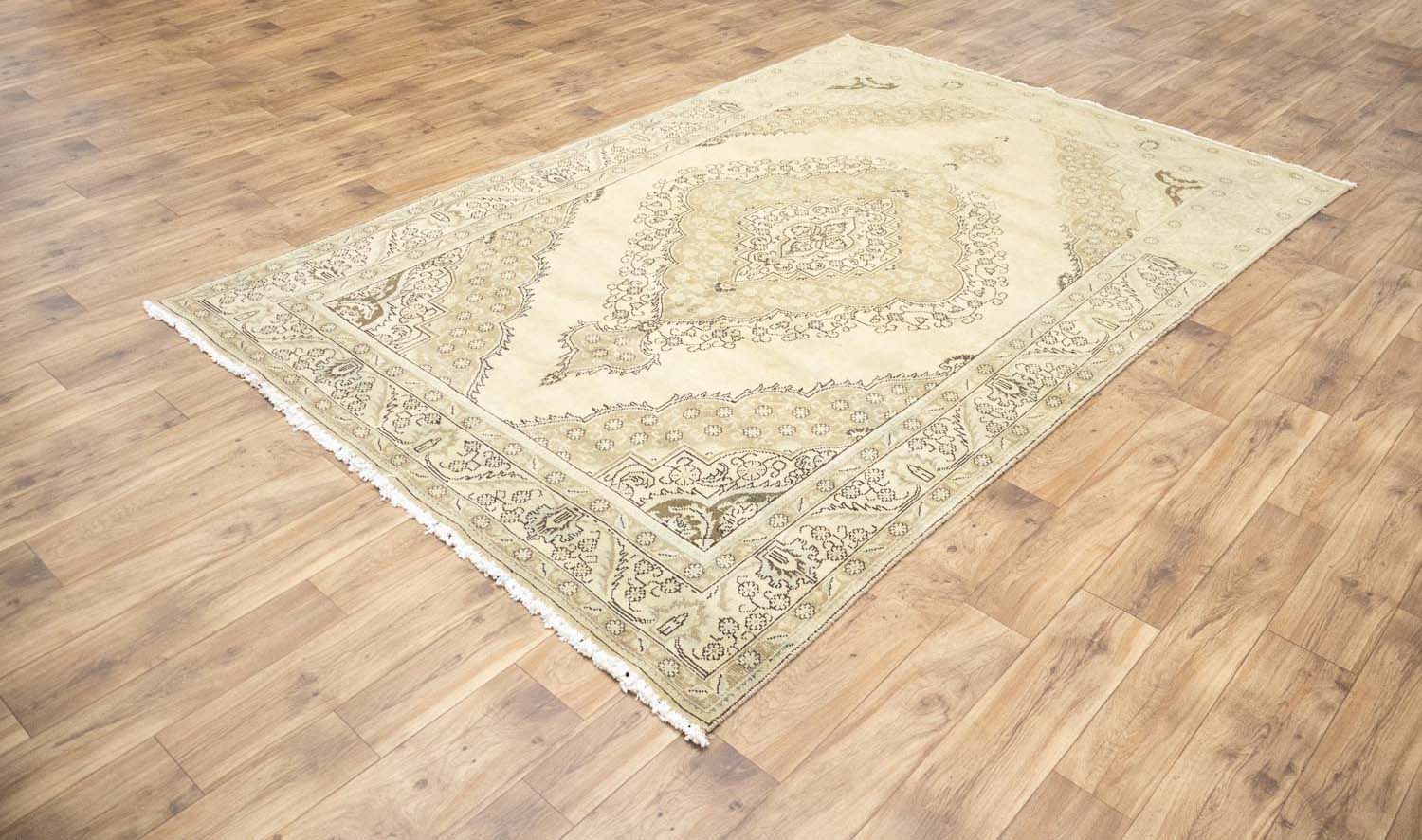 6'3x9'10 Hand Knotted Floral Traditional Oriental Wool Rug - Image 13