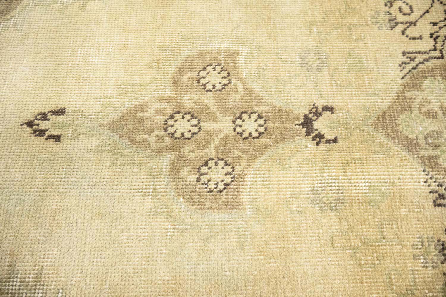 6'3x9'10 Hand Knotted Floral Traditional Oriental Wool Rug - Image 8
