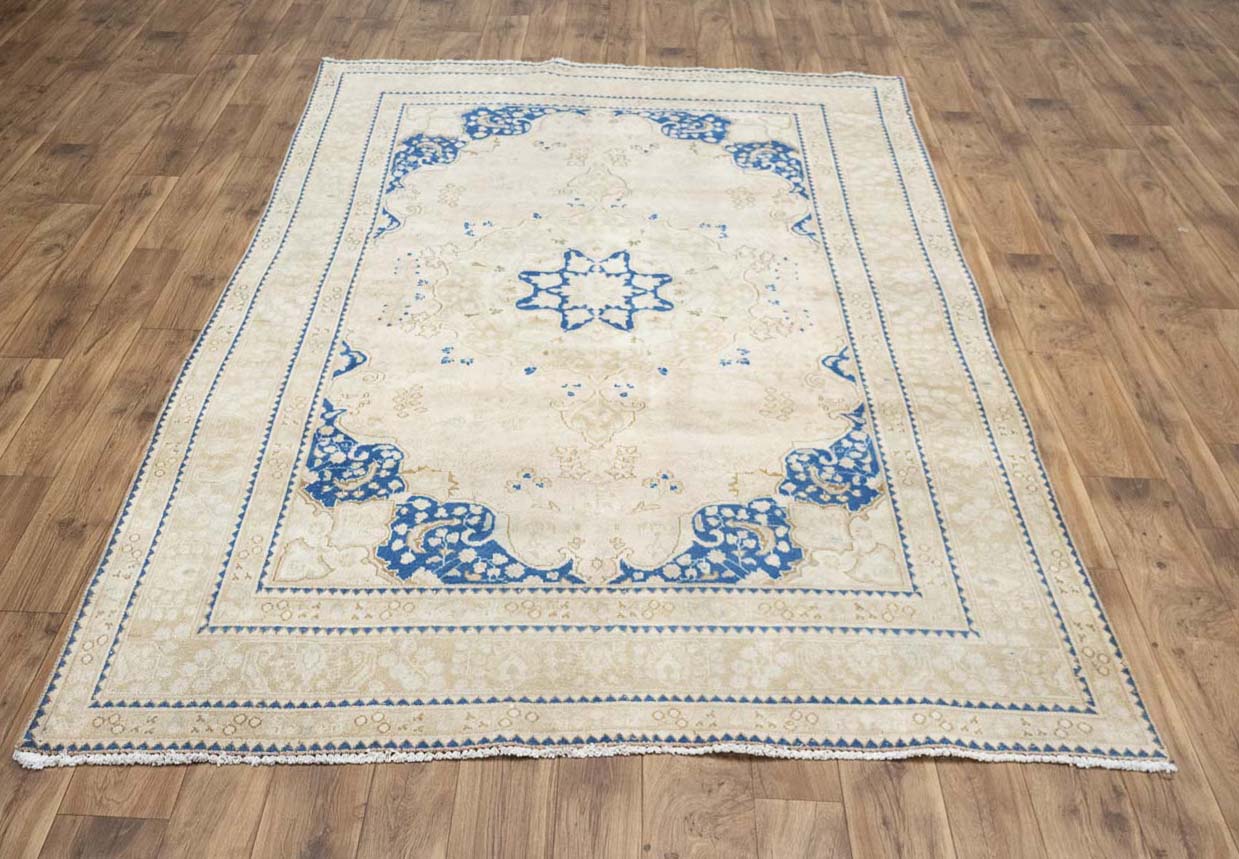 6'3x9'3 Hand Knotted Cream Floral Classic Oriental Wool Rug - Image 7