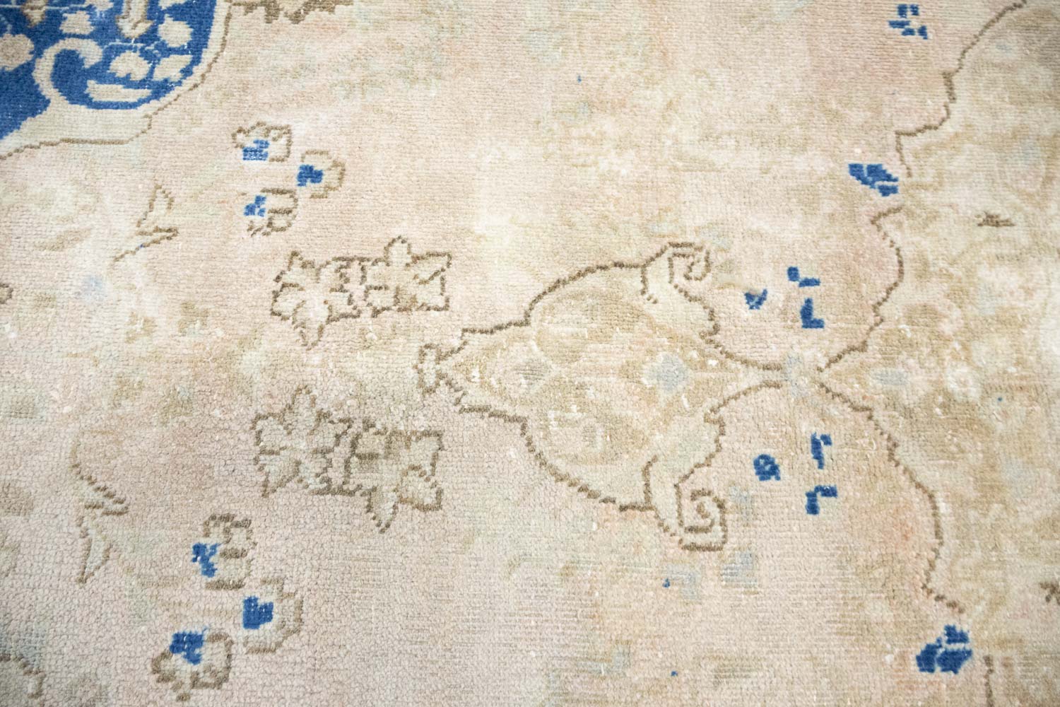 6'3x9'3 Hand Knotted Cream Floral Classic Oriental Wool Rug - Image 14