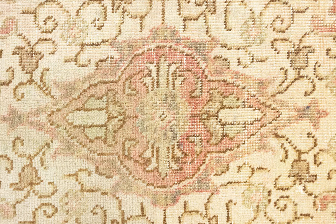 7'3x10'6 Hand Knotted Floral Traditional Wool Oriental Rug - Image 8