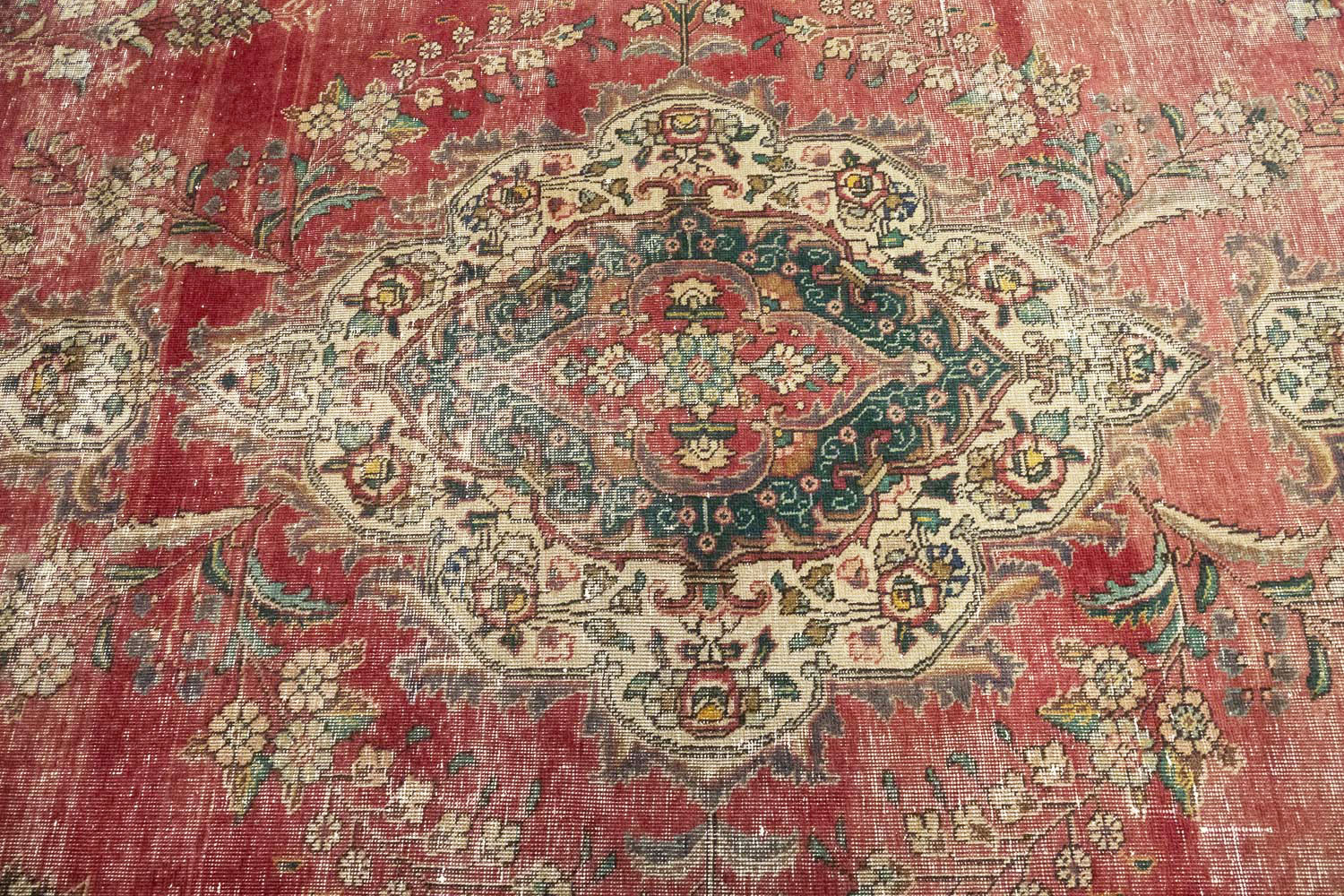6'0 X 9'9 Hand Knotted Muted Traditional Distressed Persian Rug - Image 8