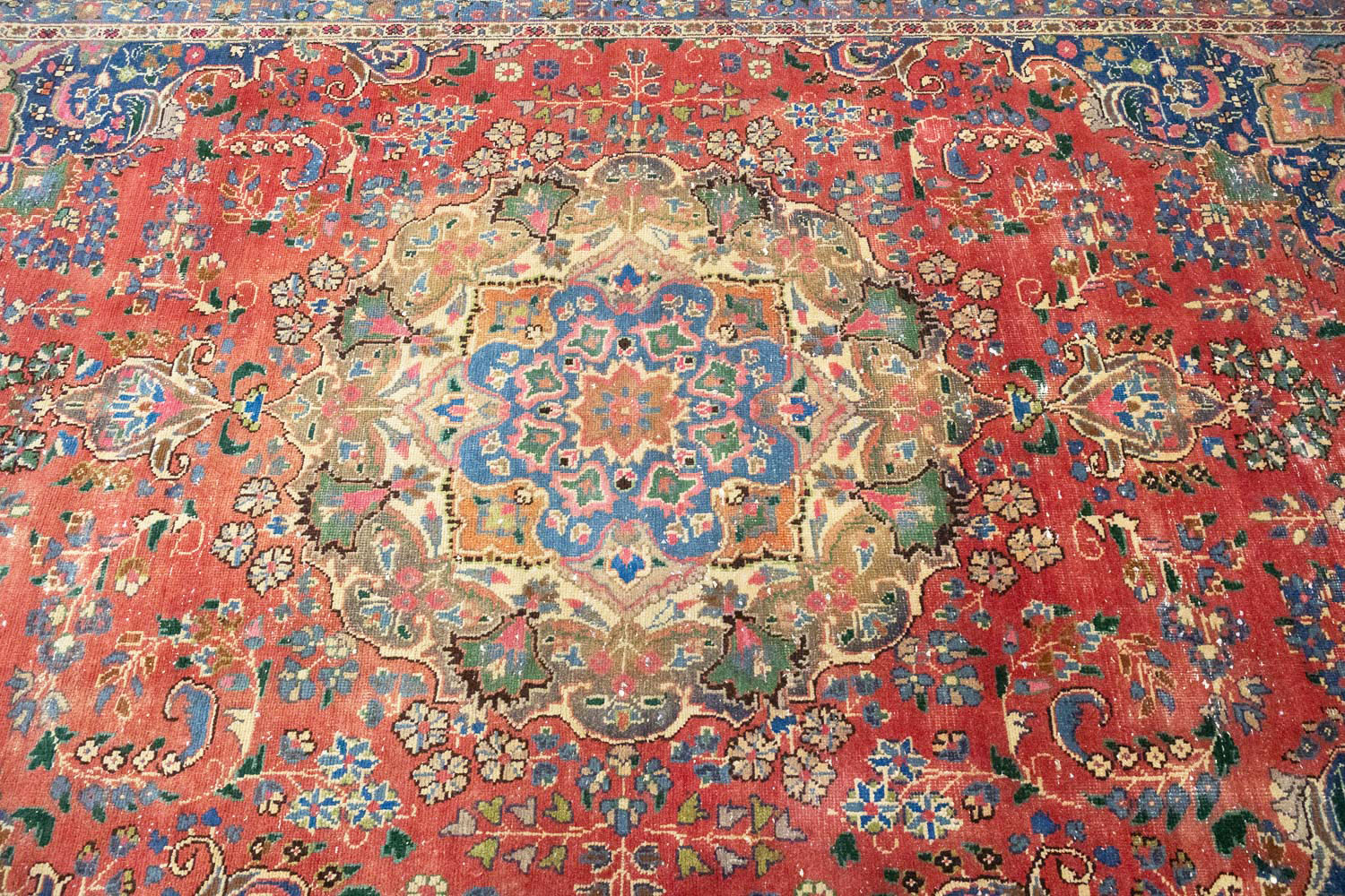 6'5 X 9'8 Hand Knotted Traditional Distressed Persian Rug - Image 7