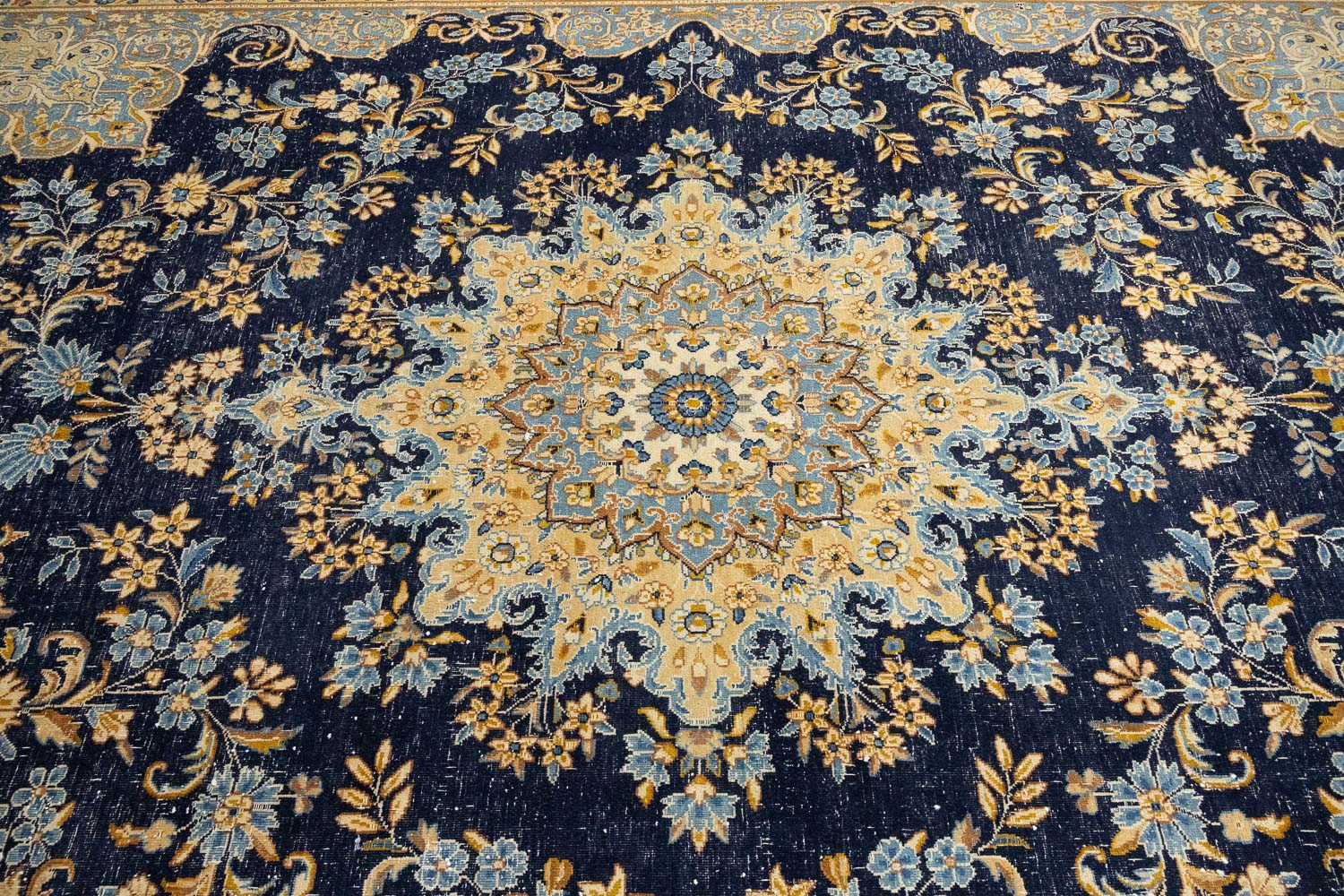 9'9x12'11 Hand Knotted Floral Traditional Wool Oriental Rug - Image 8
