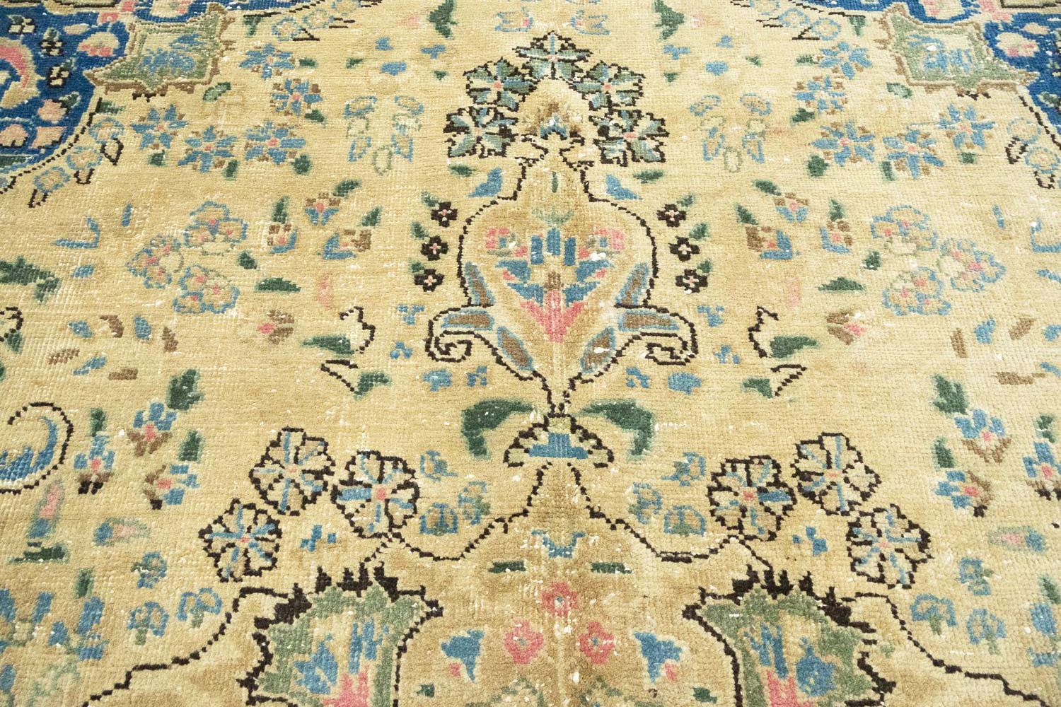 6'5x9'6 Hand Knotted Floral Traditional Wool Oriental Rug - Image 13