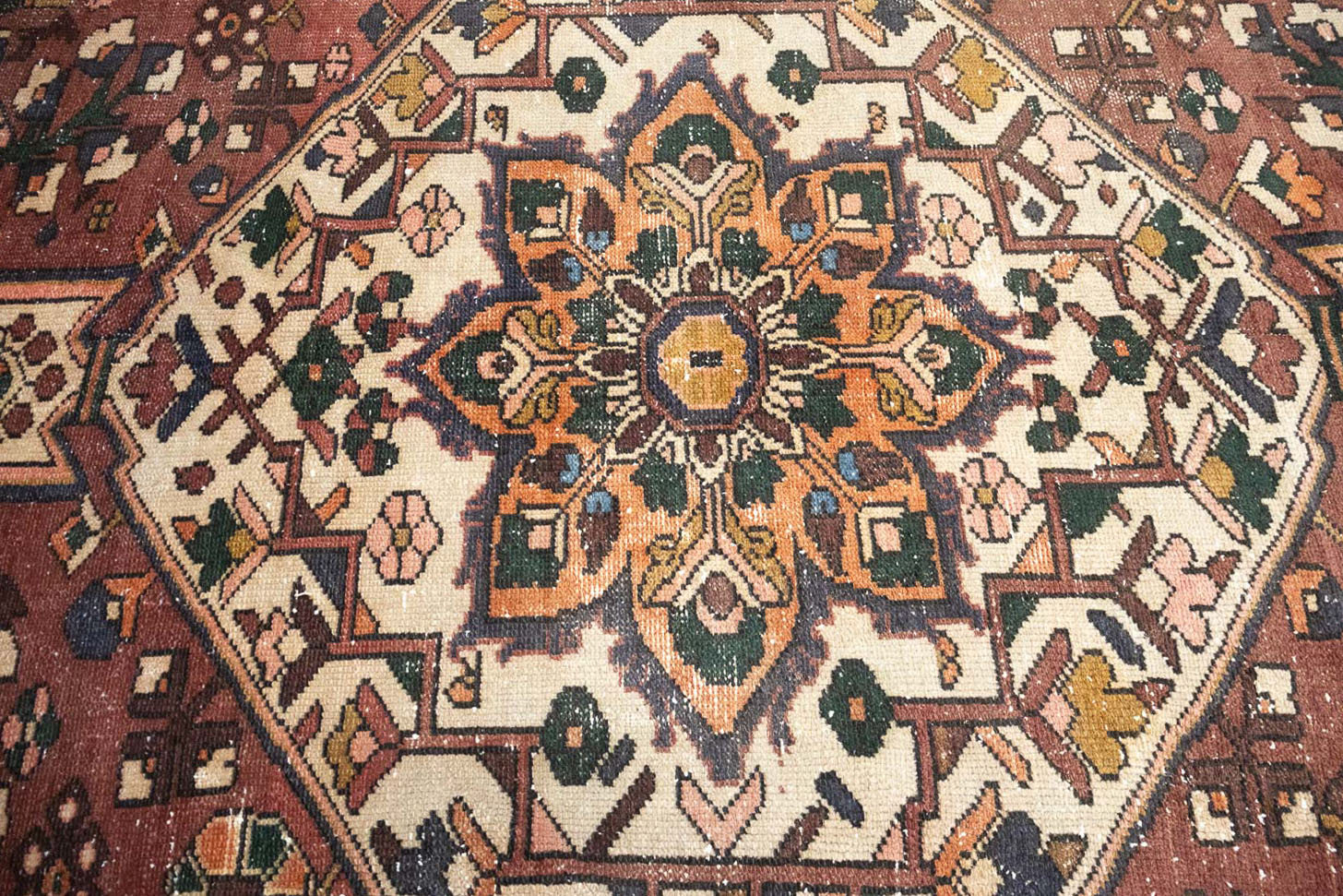 6'3x9'5 Hand Knotted Floral Traditional Wool Oriental Rug - Image 7