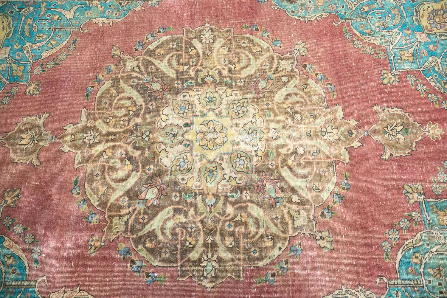 6'5x9'6 Hand Knotted Floral Traditional Wool Oriental Rug - Image 8