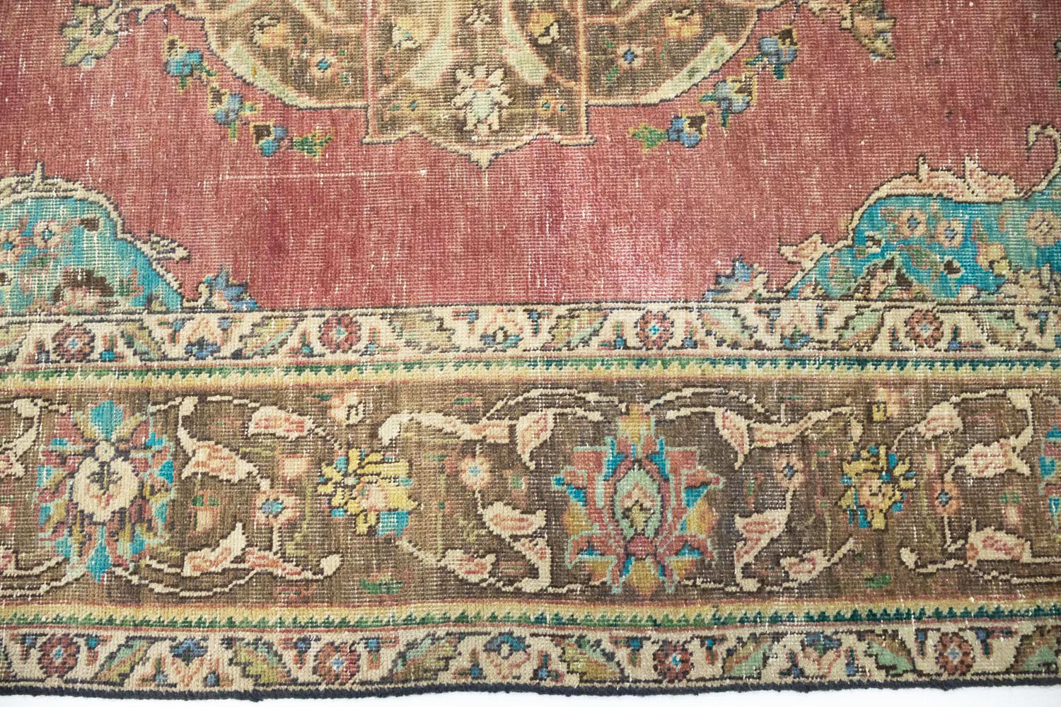 6'5x9'6 Hand Knotted Floral Traditional Wool Oriental Rug - Image 9