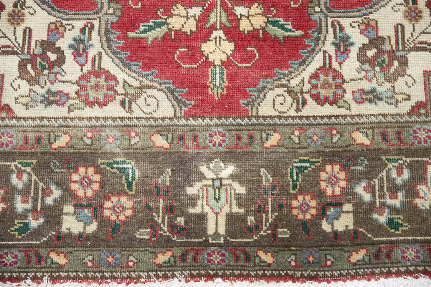 6'4x9'3 Hand Knotted Floral Traditional Wool Oriental Rug - Image 9
