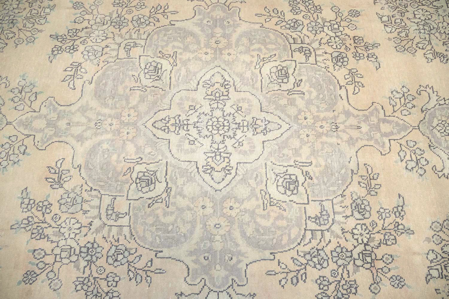 8'4x11'0 Hand Knotted Floral Traditional Wool Oriental Rug - Image 8