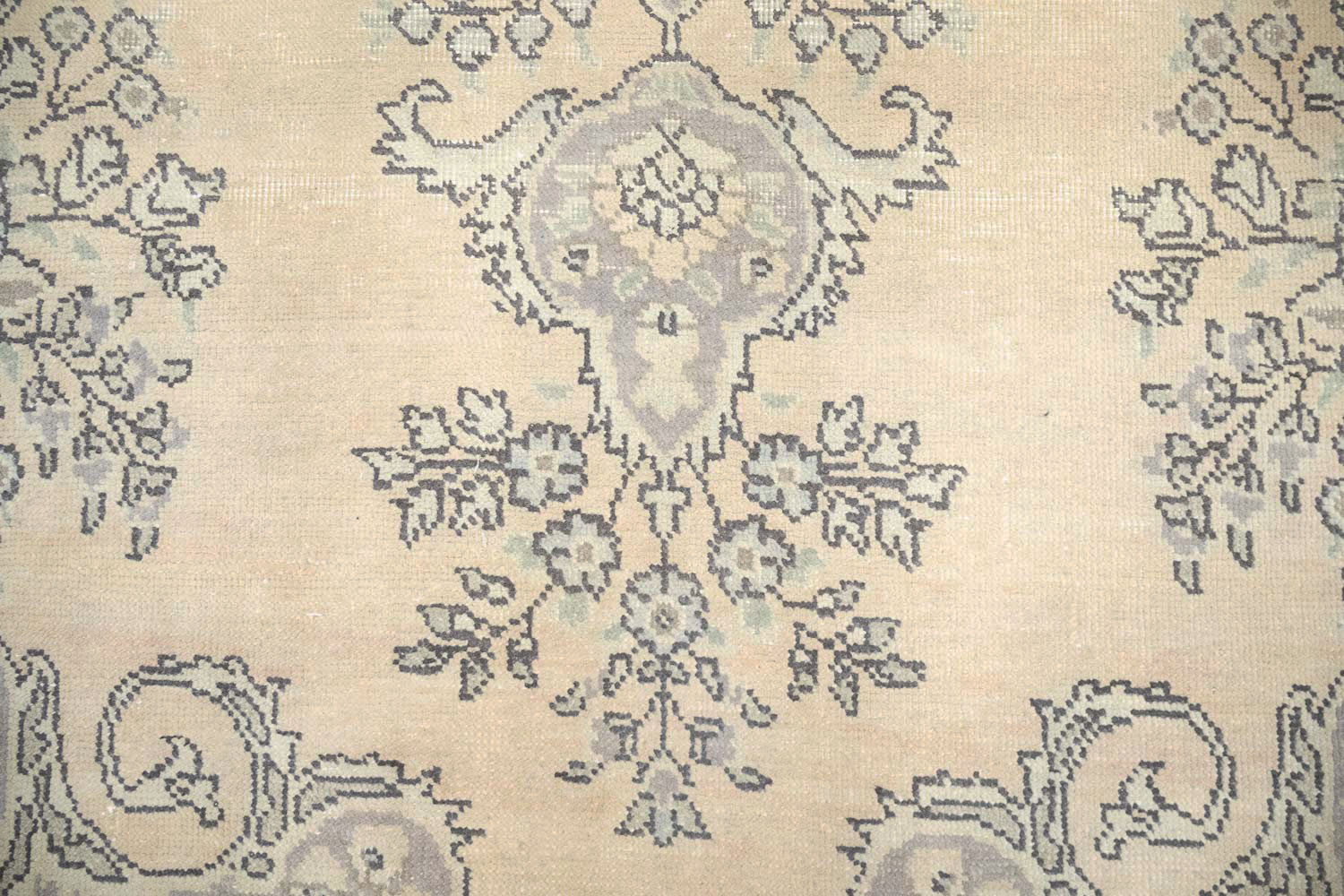 8'4x11'0 Hand Knotted Floral Traditional Wool Oriental Rug - Image 10