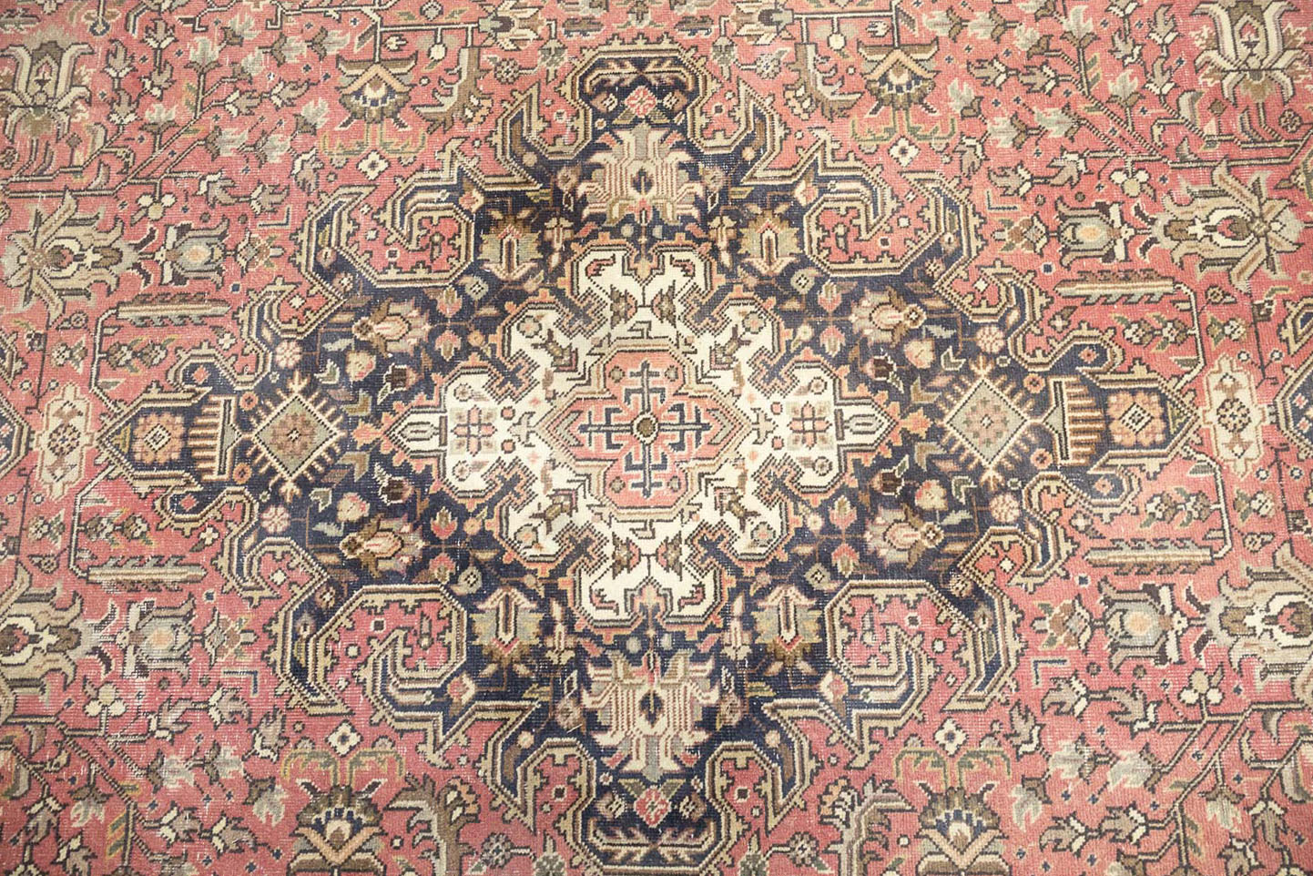 8'2x11'3 Hand Knotted Floral Traditional Wool Oriental Rug - Image 8