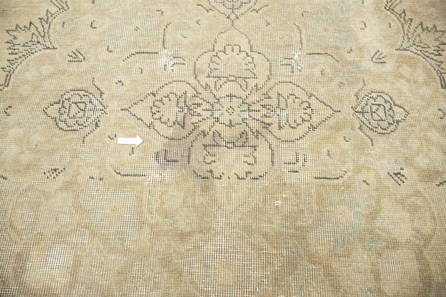 8'1x11'3 Hand Knotted Floral Traditional Wool Oriental Rug - Image 10